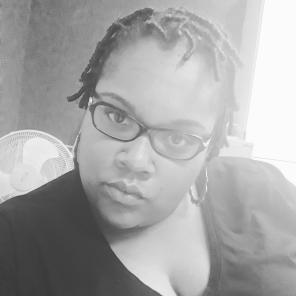 Meet your Posher, Yvette - Picture 1 of 1